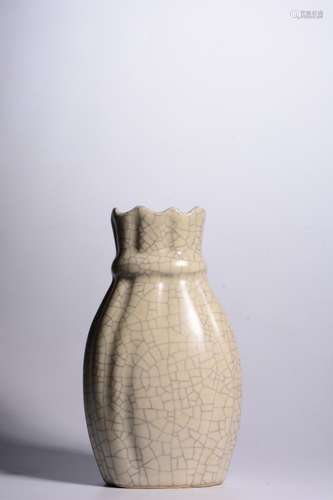 Chinese Ge Ware Porcelain Vase,Mark