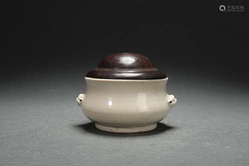 Ge Kiln Censer with Two Ears, Qing Dynasty