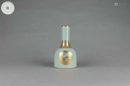 Yellowish Pea Green Glaze Bell-shaped Zun with Gold Outlinli...