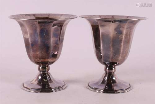 A set of 1st grade 925/1000 silver Art Deco coupes, ca. 1930...