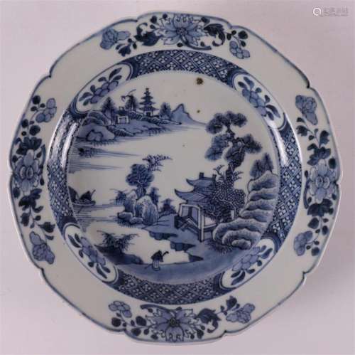 A blue and white porcelain contoured dish, China, Qianlong