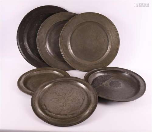 A series of blank pewter dishes, 18th/19th century.