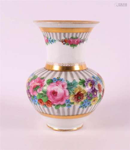 A porcelain decorative vase, Germany, early 20th century.