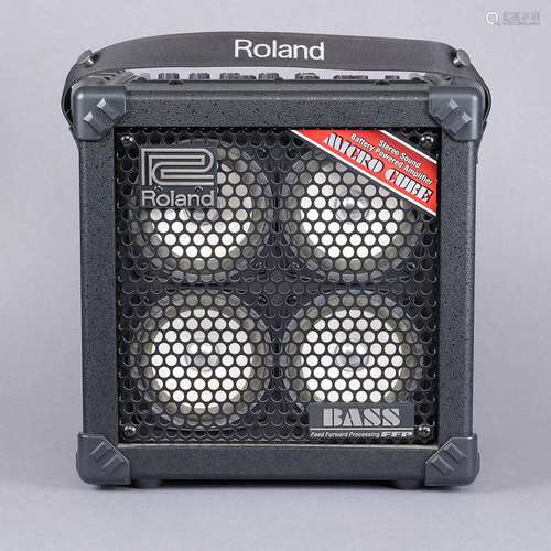 Amplifier Roland, bass guitar ampli