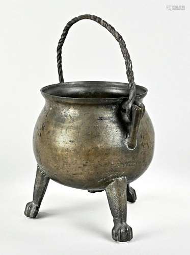 Small cauldron, "Grapen" on paw fee