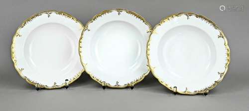 12 KPM plates, Berlin circa 1860 d