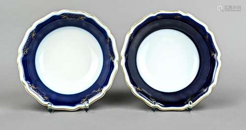 12 Deep plates, porcelain, manufact