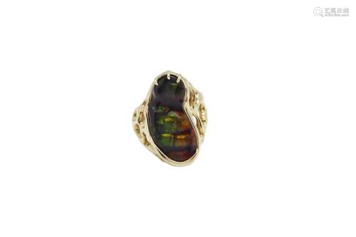 18k gold ring with abalone