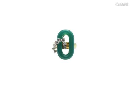 18k gold greenagate ring with approx. 0.65ct diamonds