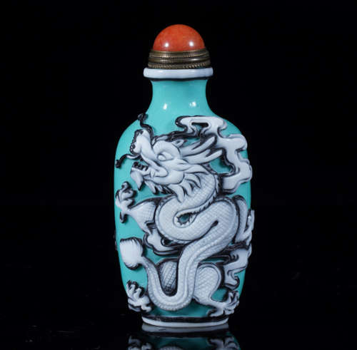 Qianlong Dragon Snuff Bottle