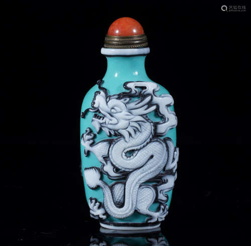 Qianlong Dragon Snuff Bottle