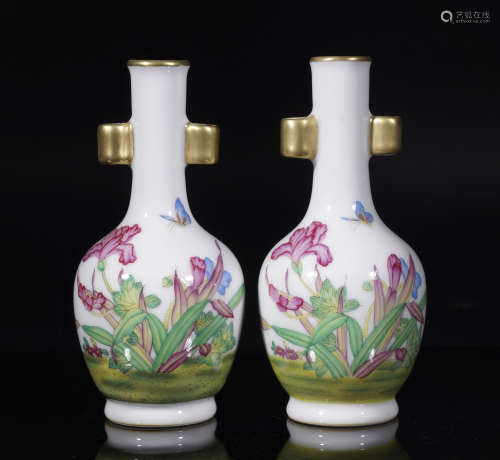 A Pair of Yongzheng Enamel Color Flower Arrow Vase