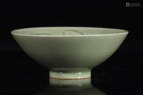 Yaozhou Flower Conical Bowl