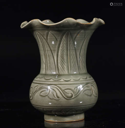 Yaozhou Ware Flower-Mouth Vase