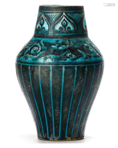 A FINE KASHAN SILHOUETTE-WARE POTTERY VASE, PERSIA, LATE 12T...