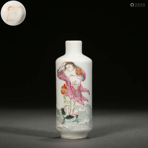 Famille Rose Figure Snuff Bottle