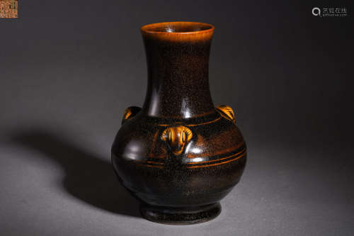 Polychromed Three-Ram Zun Vase
