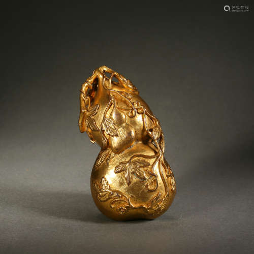 Gilt Bronze Double-Gourd-Shape Box and Cover