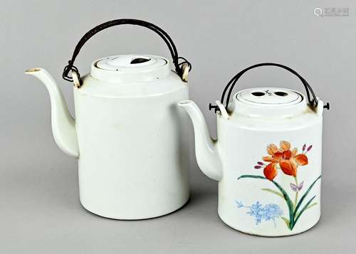 2 Teapots, China, around 1920, por