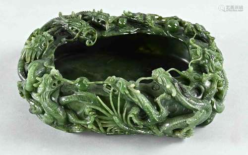 High quality dragon bowl. China, 19