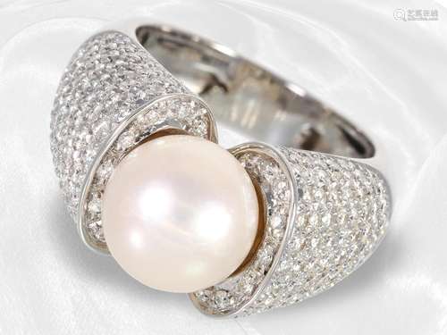 Ring: white gold, modern and very beautiful pearl/brilliant ...