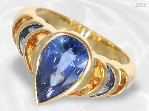 Ring: very decoratively made gold ring with very beautiful s...