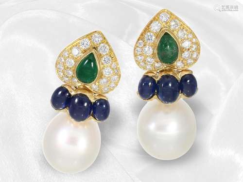 Earrings: decorative variable earrings with cultured pearls,...