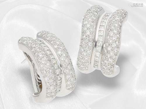 Earrings: very attractive and high quality designer diamond ...