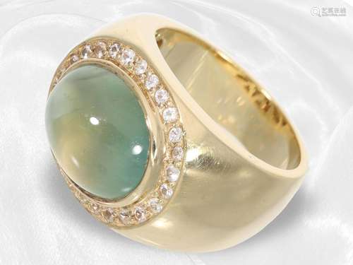 Ring: wide and beautiful goldsmith ring with prehnite caboch...