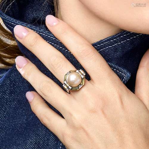 ANNEES 1930 BAGUE PERLE MABEE A mabée pearl, 18K yellow gold...