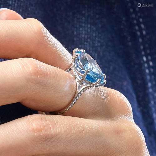 CHAUMET BAGUE AIGUE-MARINE "ATTRAPPE-MOI" An aquam...