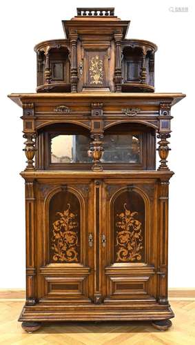 Impressive cabinet from the Wilhelm