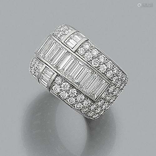 A magnificient large diamond and platinum ring, circa 1930 E...