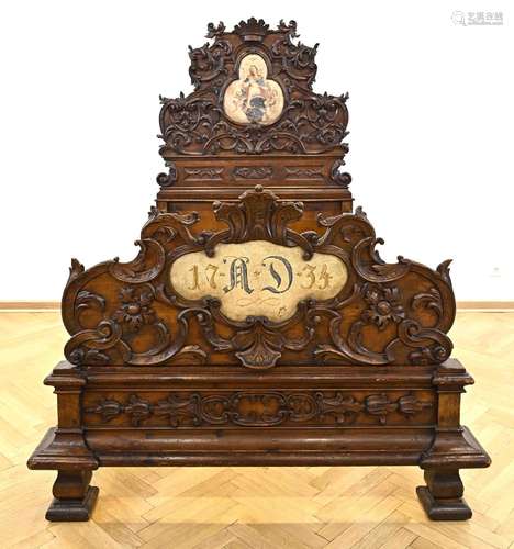 Fantastic Baroque bed, made around