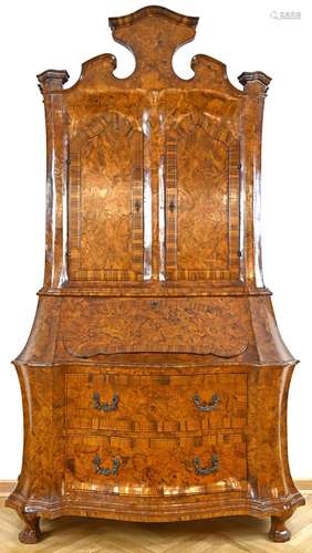 Impressive bureau from the 1920s, w