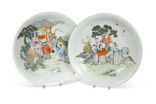 A Pair of Chinese porcelain large famille rose dishes, Qing ...