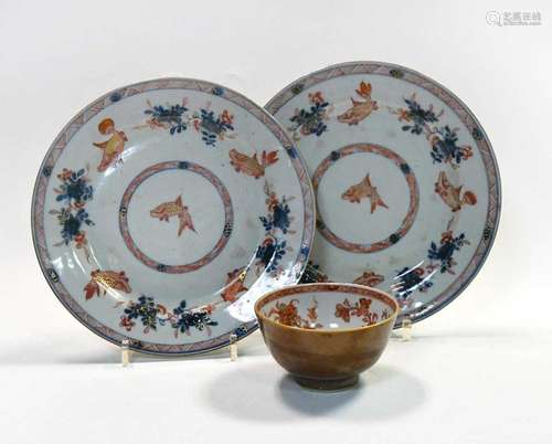 A pair of Chinese 'Imari' porcelain fish plates, Q...