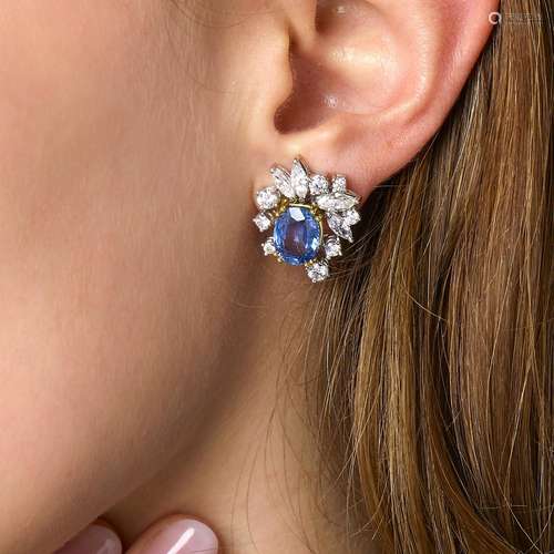 ANNEES 1960 CLIPS D'OREILLES SAPHIRS ET DIAMANTS Ear cl...