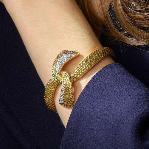 BOUCHERON - ANNEES 1970 SPECTACULAIRE BRACELET NOEUD STYLISE...