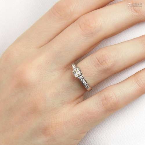 BAGUE DIAMANT SOLITAIRE A diamond and 18K white gold ring. G...