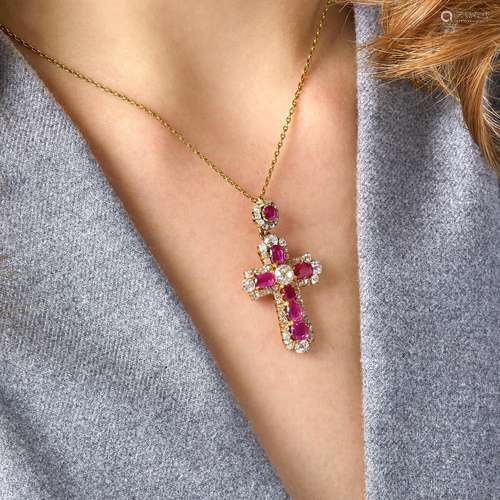 ANNEES 1880 CROIX RUBIS ET DIAMANTS A ruby, diamond, 18K and...