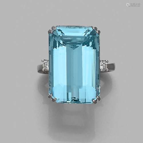 BAGUE AIGUE-MARINE An aquamarine, diamond and 18K white gold...