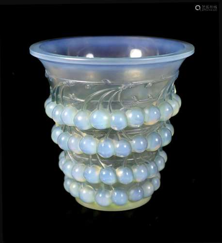 A Lalique Montmorency opalescent glass vase, Marcilhac 1050,...