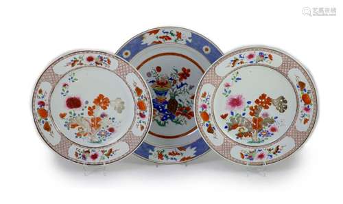 A pair of Chinese export famille rose dishes and a similar c...