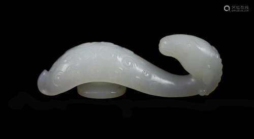 A Chinese white jade 'ram’s head’ belt hook, 6.4 cm lon...