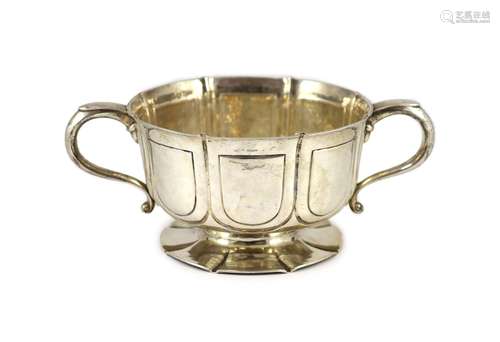 An Edwardian silver two handled pedestal fruit bowl, by Will...