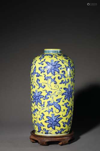A Chinese Porcelain Blue and White Yellow-Ground Interlock B...