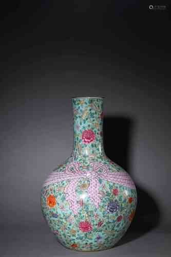A Chinese Porcelain Famille-Rose Vase Maarked Qian Long