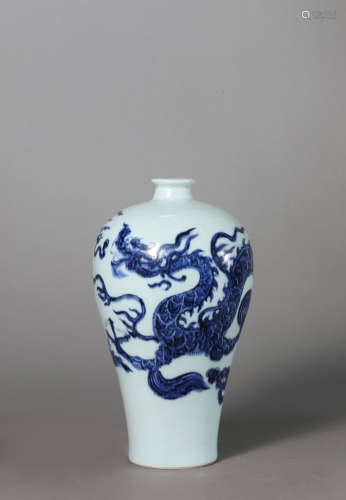A Chinese Porcelain Blue and White Dragon Meiping Vase