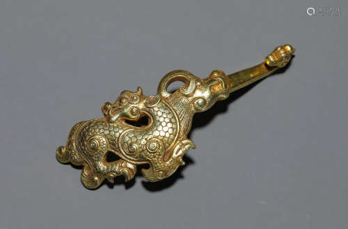 A Chinese Gold Plated Sterling Silver Dragon Belt Buckle